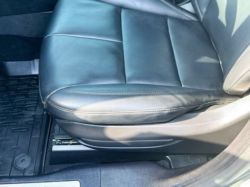 Used 2022 Lincoln Corsair FWD image 9