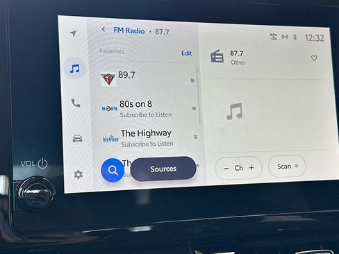 Certified 2023 Toyota Corolla LE image 17