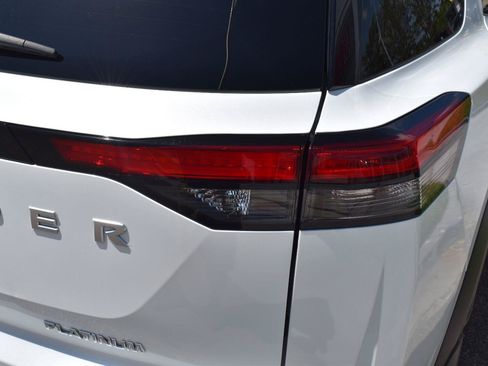 Used 2025 Nissan Pathfinder Platinum w/ Cargo Package FWD image 10