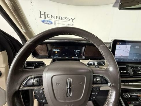 Used 2019 Lincoln Navigator Reserve AWD/4WD image 15