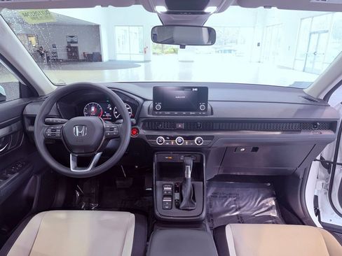Used 2025 Honda CR-V LX image 7