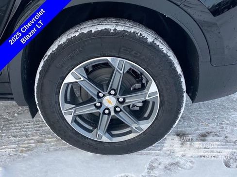 New 2025 Chevrolet Blazer LT w/ Convenience Package image 16