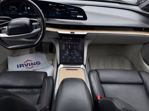 Used 2023 Lucid Air Touring AWD/4WD image 40
