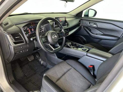 Used 2024 Nissan Rogue SV AWD/4WD image 19