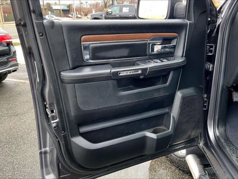 Used 2017 RAM 1500 Laramie image 21