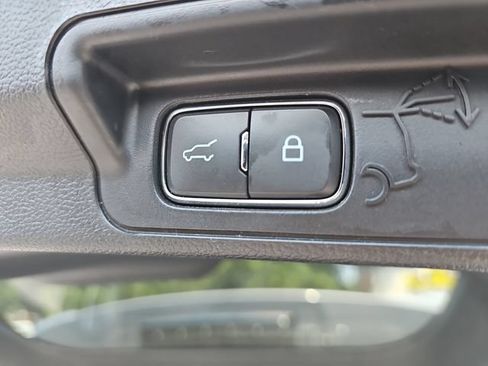 Used 2023 Ford Explorer XLT w/ Equipment Group 202A AWD/4WD image 14