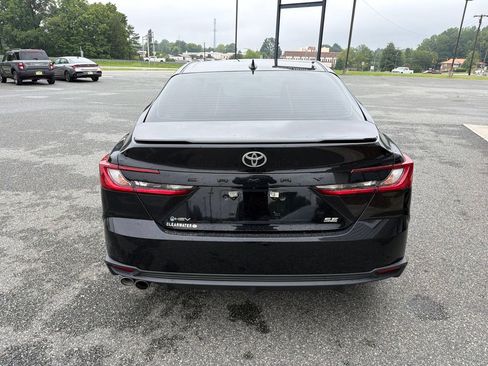 Used 2025 Toyota Camry SE w/ Convenience Package FWD image 8