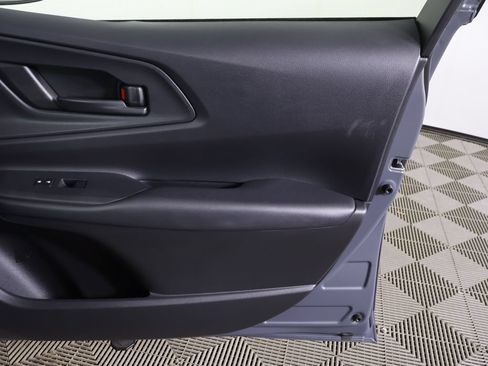 Used 2025 Toyota Prius Plug-In Hybrid FWD image 19