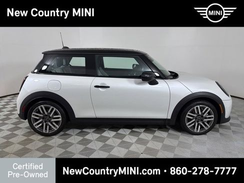 Certified 2025 MINI Cooper 2-Door Hardtop image 8