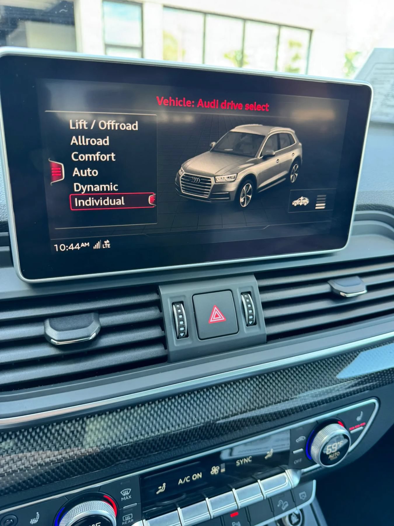 Used 2018 Audi SQ5 Prestige w/ Prestige Package AWD/4WD image 38