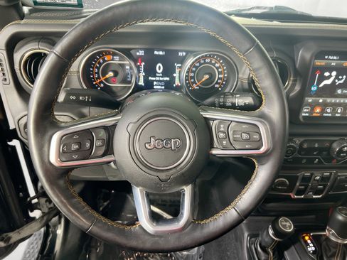 Used 2021 Jeep Wrangler Unlimited Sahara AWD/4WD image 11