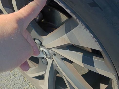 Used 2021 Volvo XC40 T5 R-Design w/ Advanced Package image 39