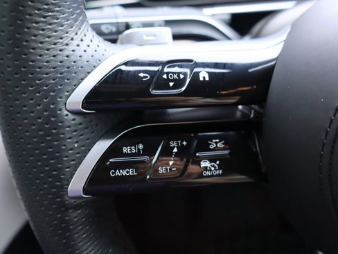 Used 2024 Mercedes-Benz GLS 580 4MATIC image 21