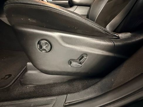 Used 2020 Jeep Grand Cherokee Altitude RWD image 15