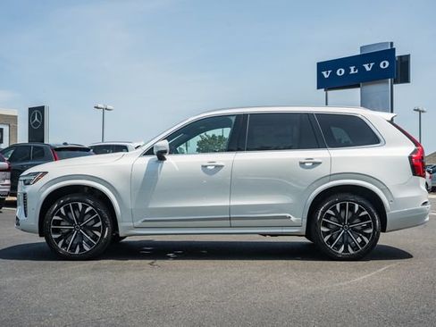 New 2026 Volvo XC90 B6 Plus w/ Protection Package Premier AWD/4WD image 4