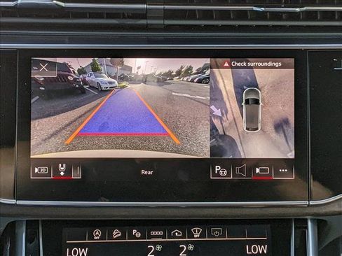 New 2024 Audi Q8 Prestige image 11