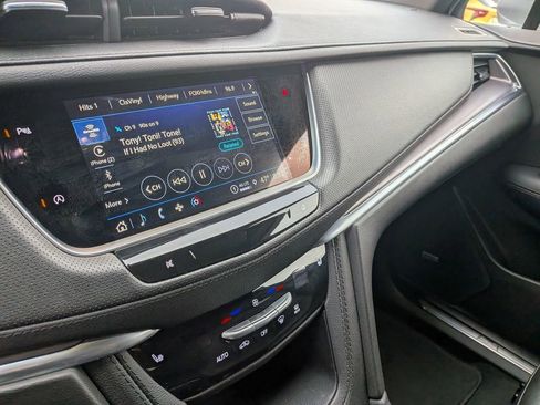 Certified 2024 Cadillac XT5 Luxury image 19