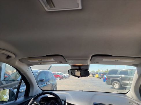 Used 2020 Chevrolet Trax LT w/ LT Convenience Package image 15