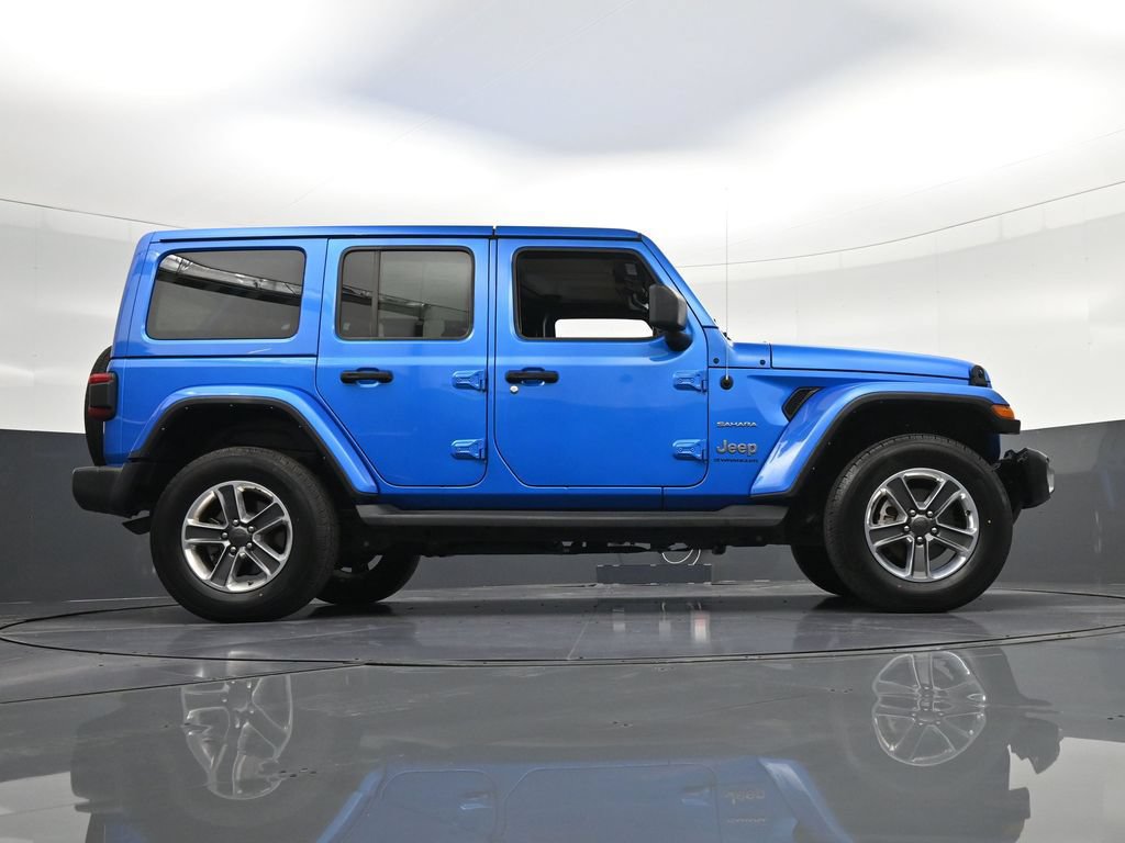 Used 2023 Jeep Wrangler Unlimited Sahara w/ LED Lighting Group AWD/4WD image 30
