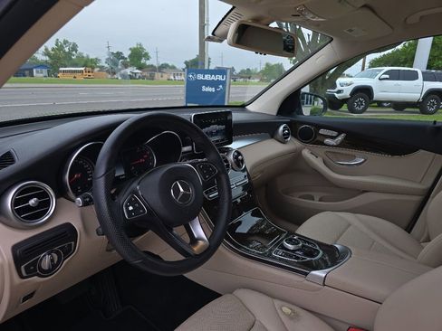 Used 2019 Mercedes-Benz GLC 300 image 12