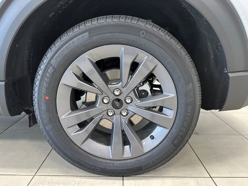 New 2026 Ford Explorer Active w/ Active Comfort Package image 32