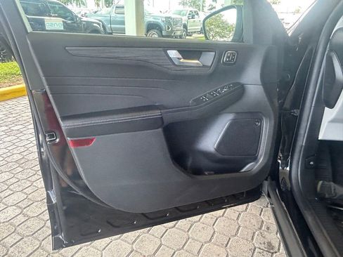 Certified 2024 Ford Escape SE w/ PHEV Premium Package FWD image 36