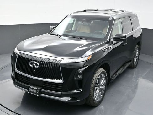 Used 2025 INFINITI QX80 Luxe image 18