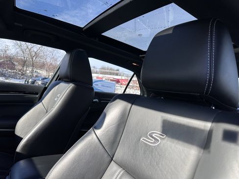 Used 2022 Chrysler 300 S image 15