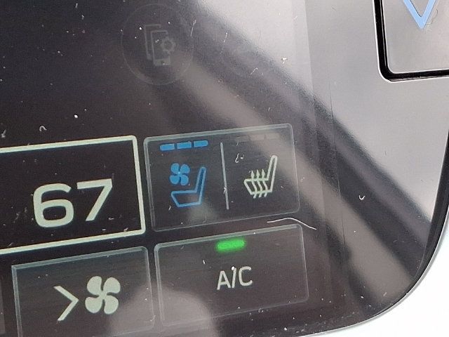 Used 2023 Subaru Outback Touring XT AWD/4WD image 16