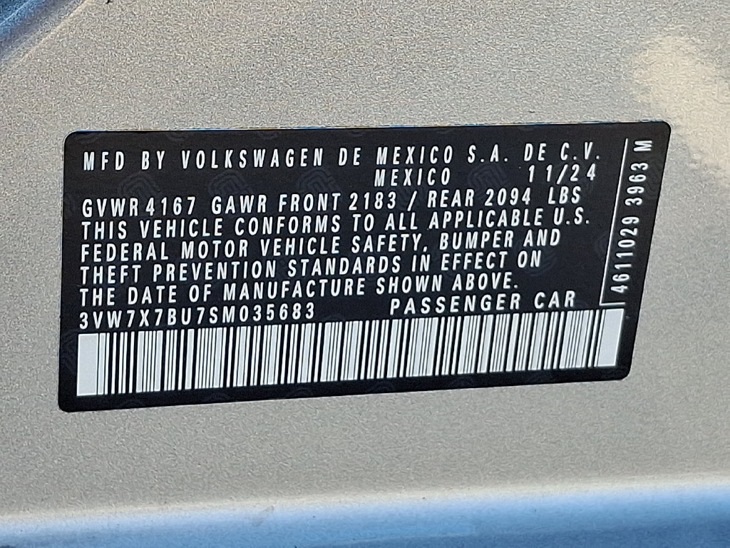 Used 2025 Volkswagen Jetta SE FWD image 27