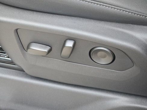 New 2026 GMC Sierra 3500 SLT w/ SLT Premium Package image 24