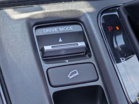 Used 2025 Honda CR-V Sport Touring image 28
