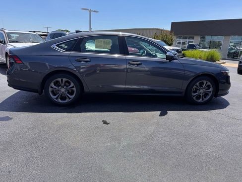 Used 2023 Honda Accord EX image 6
