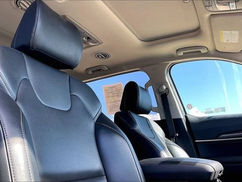 Used 2025 Kia Telluride S AWD/4WD image 26