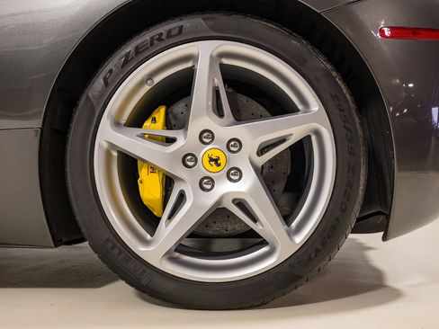 Used 2013 Ferrari 458 Italia Coupe image 12