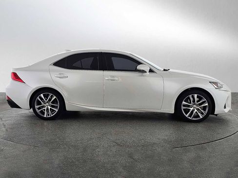 Used 2019 Lexus IS 300 image 3