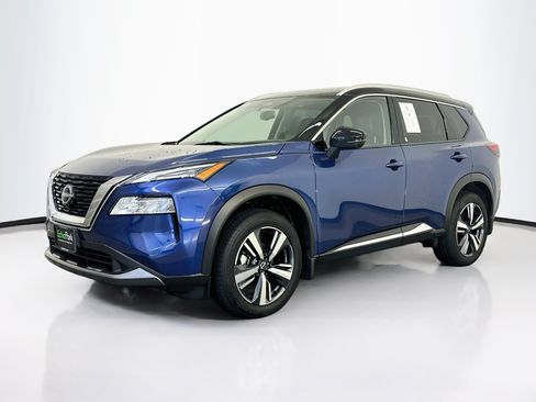 Used 2023 Nissan Rogue SL AWD/4WD image 3