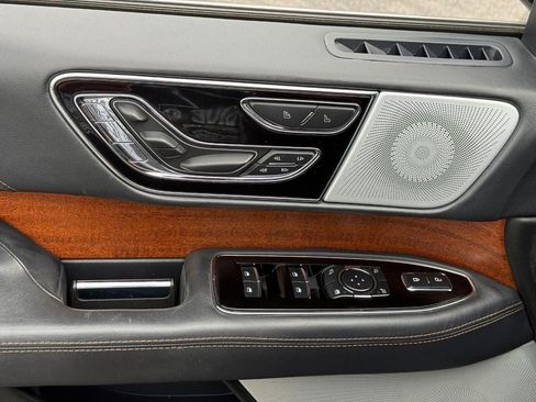 Used 2023 Lincoln Navigator Black Label AWD/4WD image 16