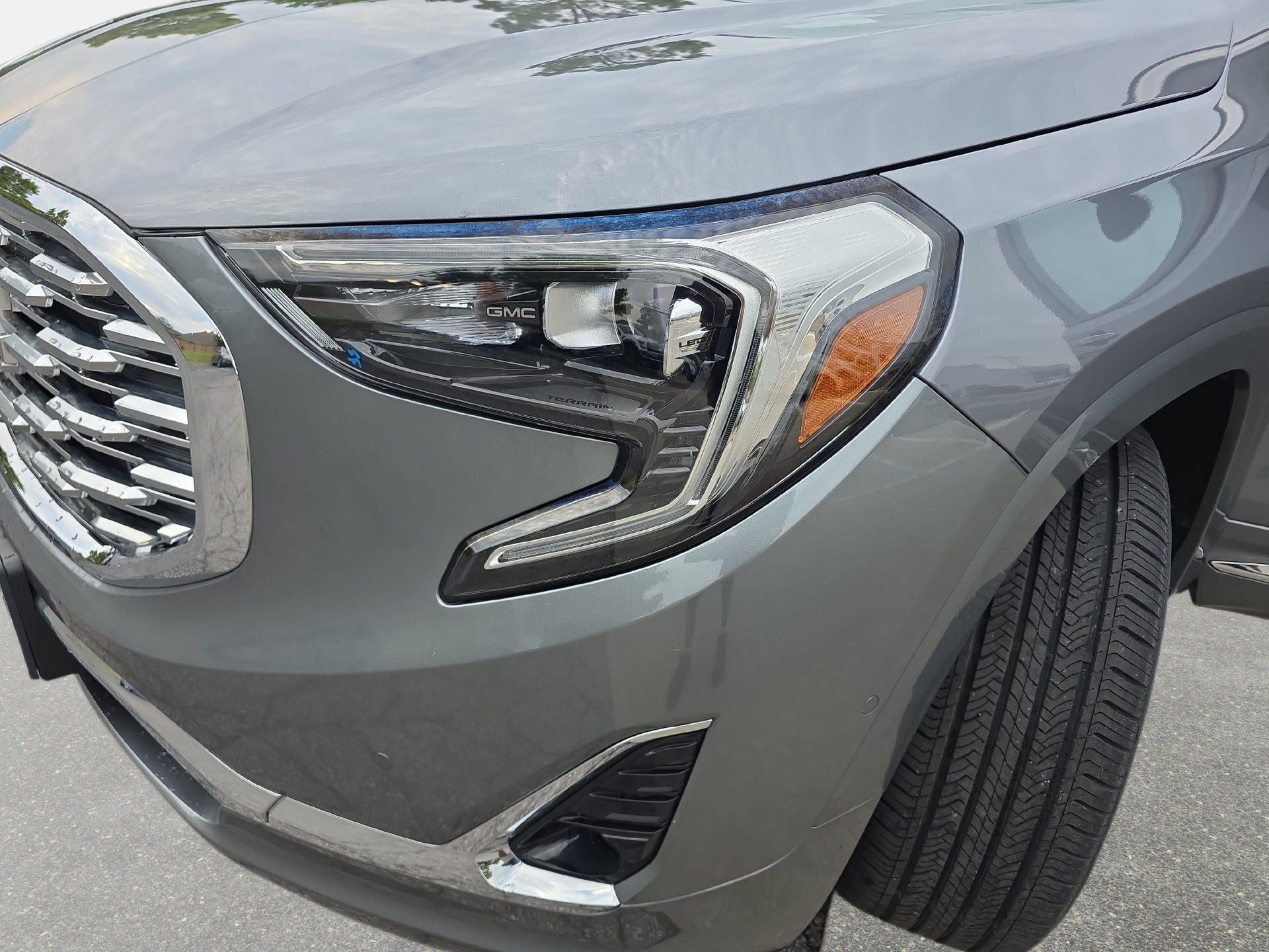Used 2020 GMC Terrain Denali w/ Denali Premium Package FWD image 29