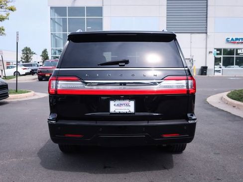 Used 2018 Lincoln Navigator Reserve w/ Technology Package AWD/4WD image 9