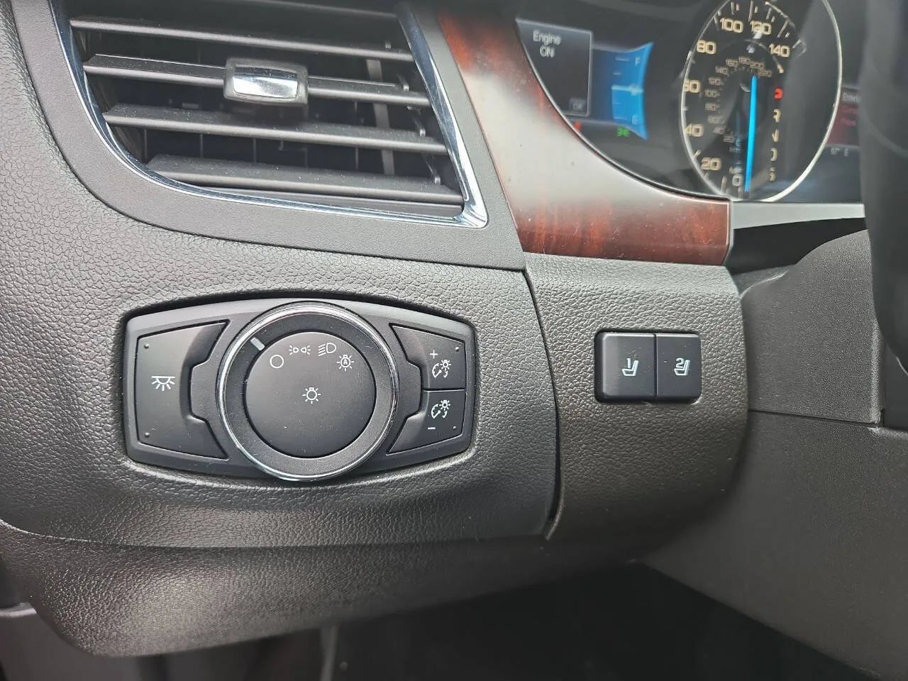 Used 2014 Ford Edge Limited AWD/4WD image 27
