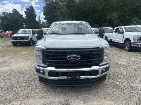 New 2026 Ford F250 XL w/ XL Chrome Package image 2