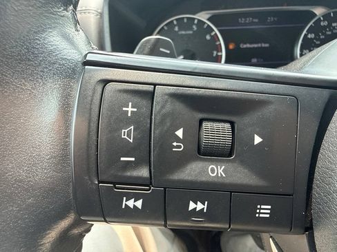 Used 2023 Nissan Rogue S AWD/4WD image 17