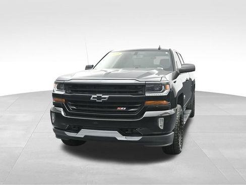 Used 2018 Chevrolet Silverado 1500 LT w/ Texas Edition AWD/4WD image 2