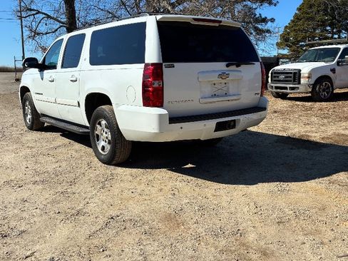 Used 2008 Chevrolet Suburban LT w/ Convenience Package 1 image 5