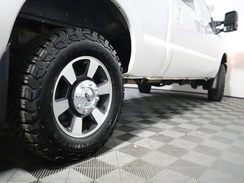 Used 2015 Ford F250 Lariat w/ Lariat Ultimate Package image 28