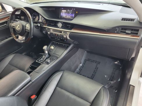 Used 2018 Lexus ES 350 w/ Premier Package FWD image 18
