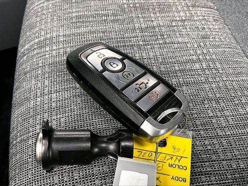 Used 2022 Ford F150 XLT w/ Equipment Group 302A High image 11