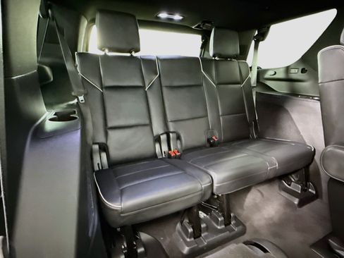 Used 2022 Cadillac Escalade Sport RWD image 30