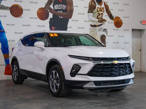Used 2025 Chevrolet Blazer LT AWD/4WD image 18